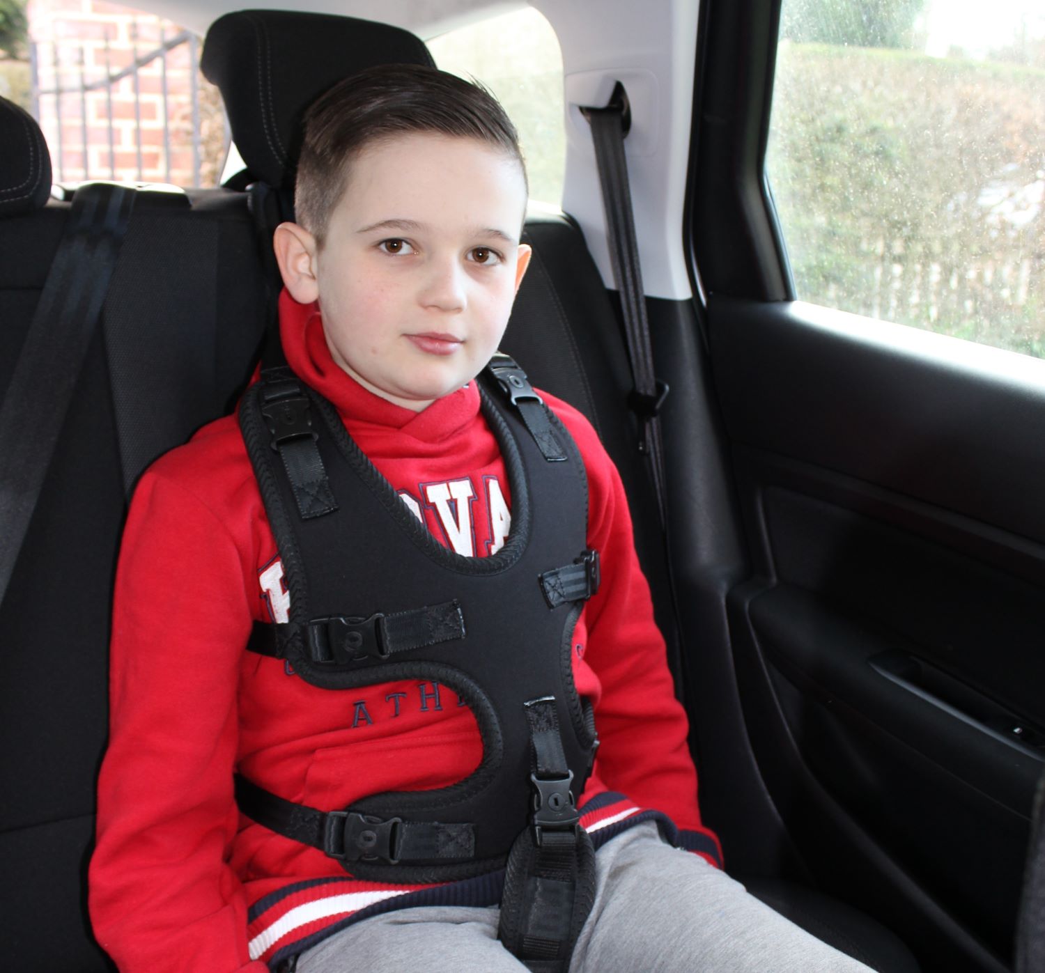 Vehicle harness challenging behaviour autistic children