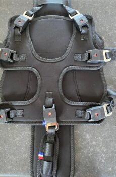 Harnais de maintien de posture handicap pour fauteuil roulant